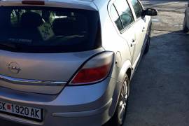 Opel Astra 1.7 cdti 2005 god 