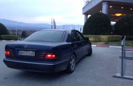 Mercedes w210 E220 cdi 2000 godina