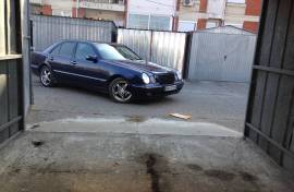 Mercedes w210 E220 cdi 2000 godina