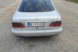 Mercedes E300 1998 godina vo odlicna sostojba