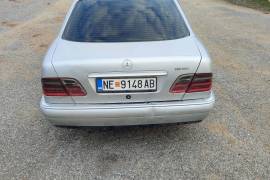 Mercedes E300 1998 godina vo odlicna sostojba