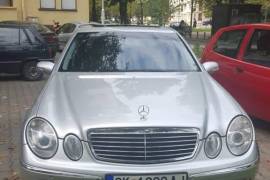 Mercedes E220 2005 god.