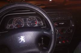 Peugeot 306 2.0 Hdi 1999 godina so klima