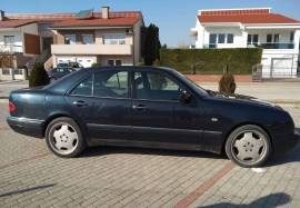 Mercedes Benz E300 1998 godina turbo dizel AMG oprema