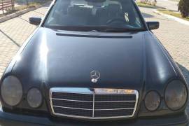 Mercedes Benz E300 1998 godina turbo dizel AMG oprema