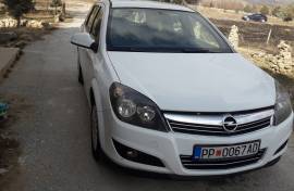 Opel Astra karavan 2011 Opel Astra karavan 2011