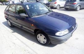 Opel Astra F clasik 1.4 benzin 2000 godina