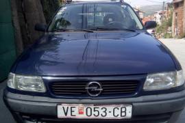 Opel Astra F clasik 1.4 benzin 2000 godina