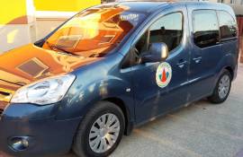 Cirtroen Berlingo 1.6hdi so zelen karton 2010 god.