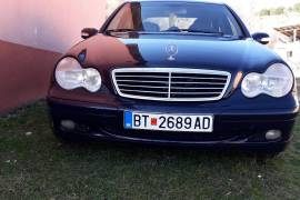 Mercedes C200 cdi 2001 godina moze i zamena