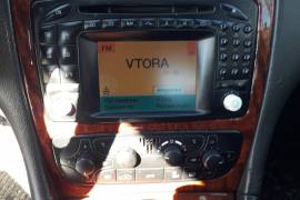 Mercedes C200 cdi 2001 godina moze i zamena