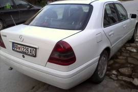 Mercedes C220 D 98 registriran, zelen karton,klima