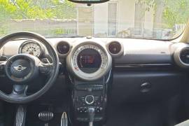 Mini Cooper 2011 god.
