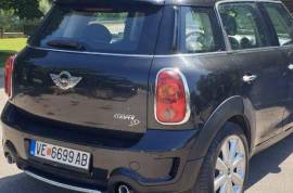 Mini Cooper 2011 god.