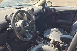 Mini Cooper 2011 god.