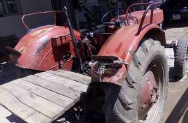 Traktor Massey Feguson 130