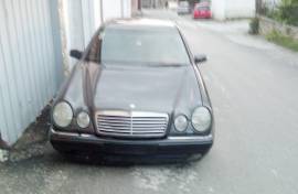 Mercedes E290 TD Avangard se prodava itno Mercedes E290 TD Avangard se prodava itno