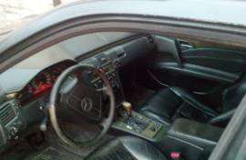 Mercedes E290 TD Avangard se prodava itno Mercedes E290 TD Avangard se prodava itno