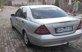 MERCEDES C220 CDI 150ks '04 REG+ZELEN SO SERVISNA