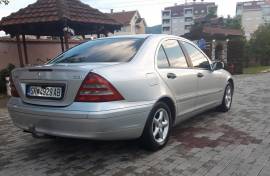 MERCEDES C220 CDI 150ks '04 REG+ZELEN SO SERVISNA