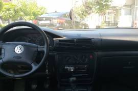 VW Passat 1.9 TDI 74 KW 2003 godina