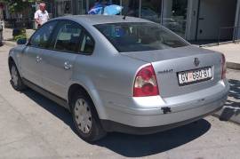VW Passat 1.9 TDI 74 KW 2003 godina