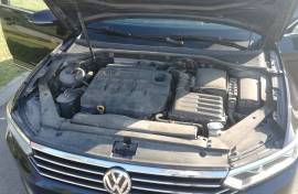 VW Passat 2.0 Bluemotion 2016 godina