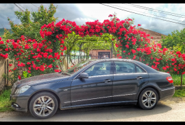 Mercedes E250 204ks 2009god. AVANGARDE oprema