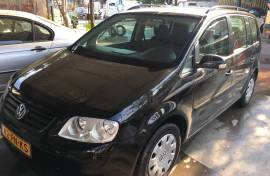Volkswagen Touran 1.9 so 7 sedista 2005 god.