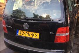 Volkswagen Touran 1.9 so 7 sedista 2005 god.