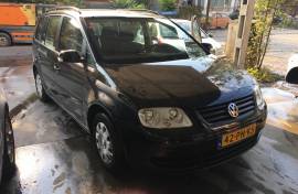 Volkswagen Touran 1.9 so 7 sedista 2005 god.