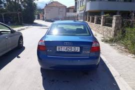 Audi A4 2.5 quattro 2001 godina