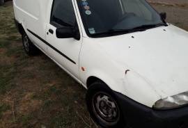 Ford Courier 1996 godina