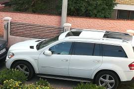Mercedes 320GL 2009 godina