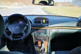 Mercedes E220 CDI 2002 godina