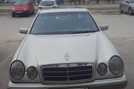 Mercedes E290 95kw 1996 godina