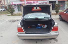 Mercedes E290 95kw 1996 godina