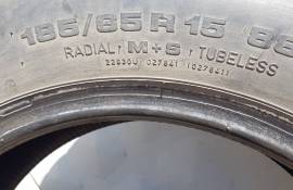 Dve gumi Uniroyal 185/65/R15 m+s