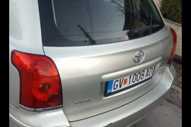 Toyota Avensis 2.0 D4D 2003 godina full oprema
