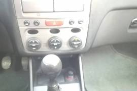 Alfa Romeo 147 1.9 jtd 2001 god.